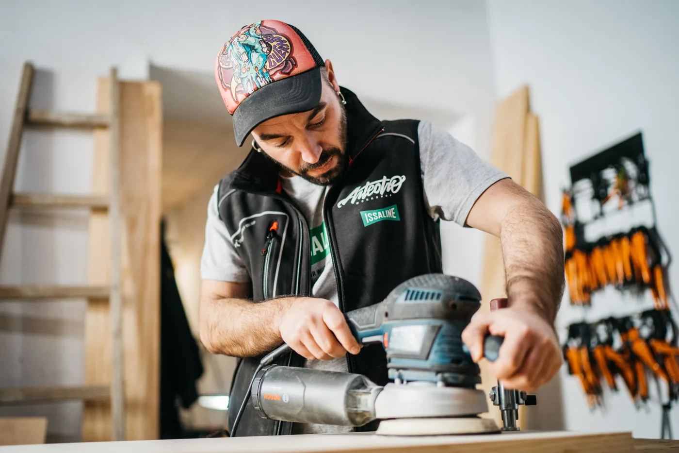 Mesa de madera y metal: de cero a pieza terminada